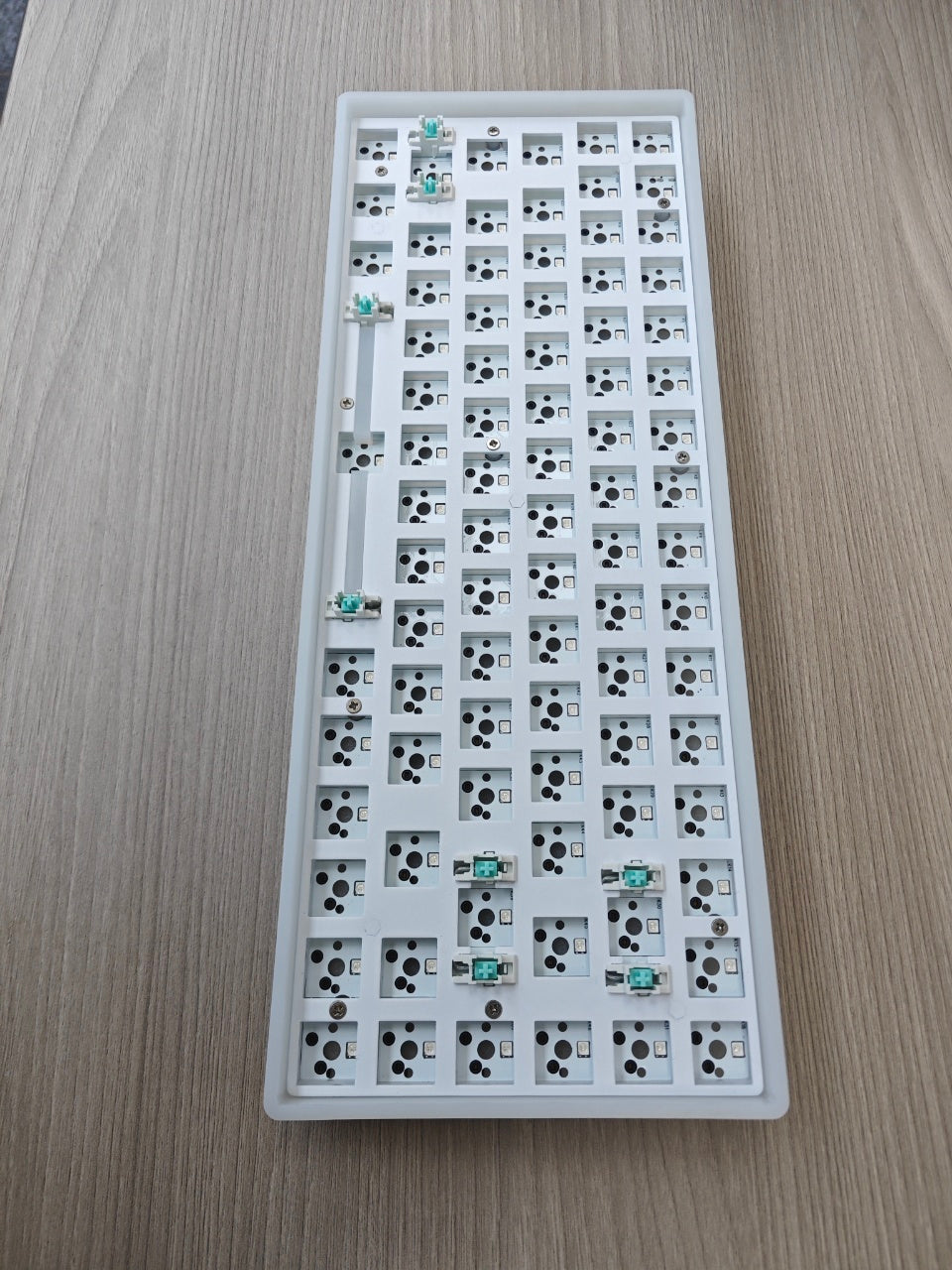 BitPC Mechanical Keyboard Keys Three Mode Customized Hot Swap Wired Wireless Bluetooth 2.4g RGB Keyboard